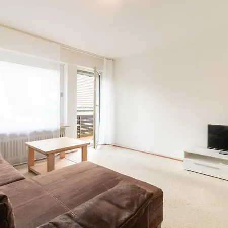 Monteurwohnung I 6 Personen I 3 Schlafzimmer Apartamento Darmstadt