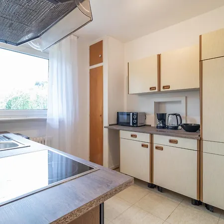 Monteurwohnung I 6 Personen I 3 Schlafzimmer Appartamento