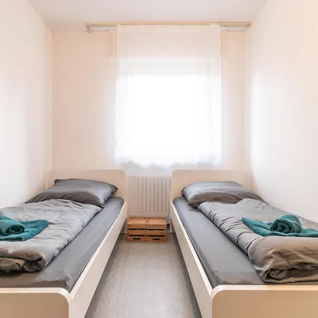 Monteurwohnung I 6 Personen I 3 Schlafzimmer Appartamento