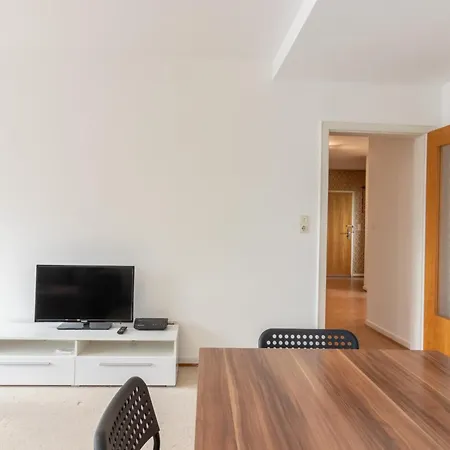 Monteurwohnung I 6 Personen I 3 Schlafzimmer Darmstadt