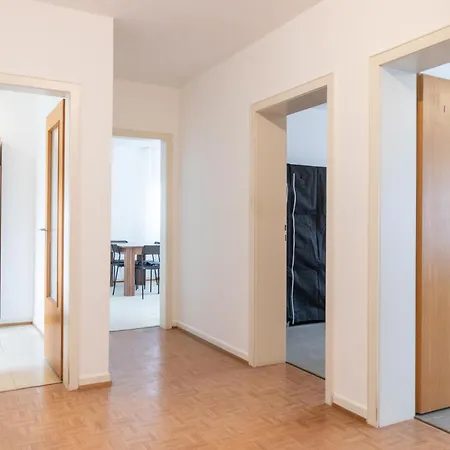 Monteurwohnung I 6 Personen I 3 Schlafzimmer Appartamento