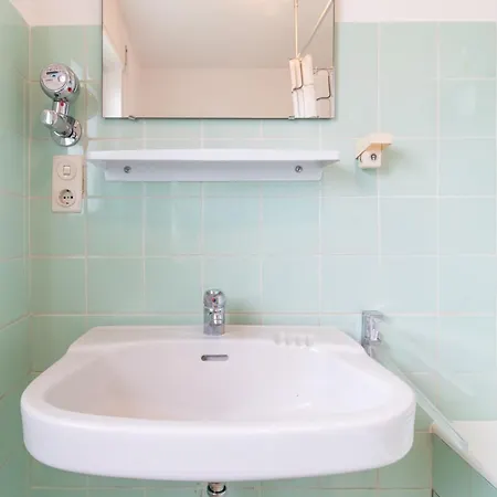 Monteurwohnung I 6 Personen I 3 Schlafzimmer * Darmstadt