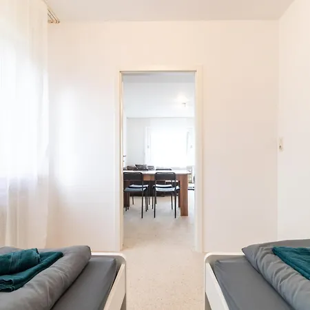 Monteurwohnung I 6 Personen I 3 Schlafzimmer Appartamento Darmstadt