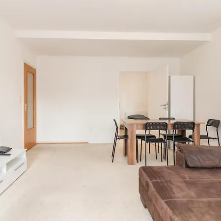 Monteurwohnung I 6 Personen I 3 Schlafzimmer Darmstadt