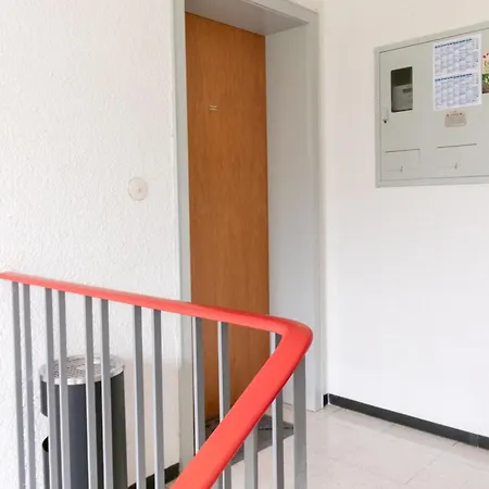Daire Monteurwohnung I 6 Personen I 3 Schlafzimmer Darmstadt